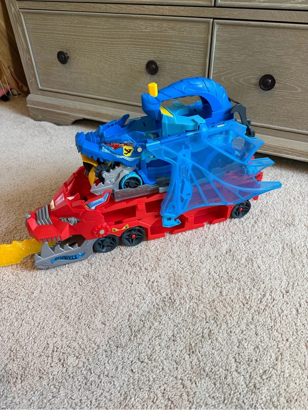 Blue & Red Dino Transporter Playset hot wheels